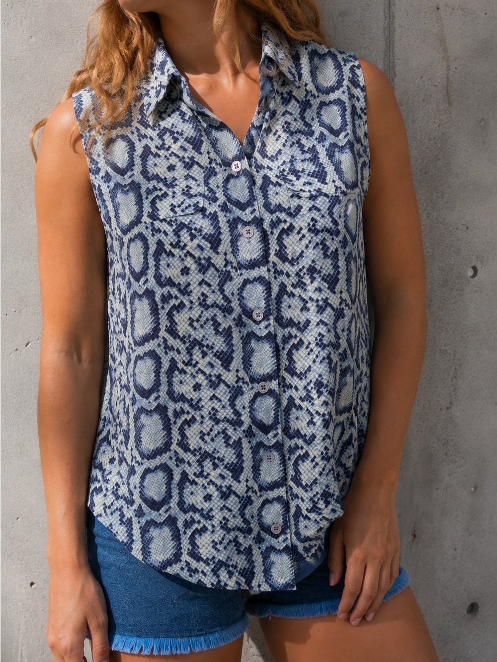 Equipment Silk Blue Snake Print Sleeveless Button Up Blouse Size XS